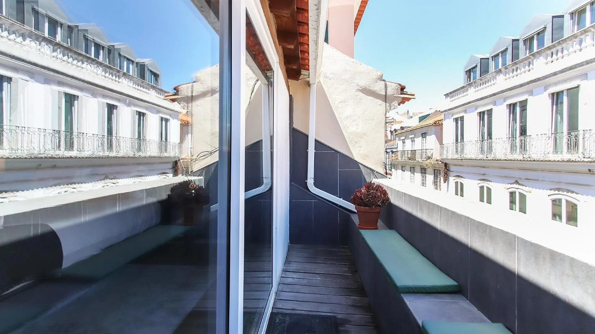 Principe Real Deluxe By Homing Apartment Lisbon 0*,  Portugal